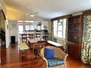 Maison, 3 chambres | Coin séjour | Télévision à écran plat