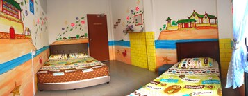 1 habitación, tabla de planchar con plancha, wifi gratis y ropa de cama 