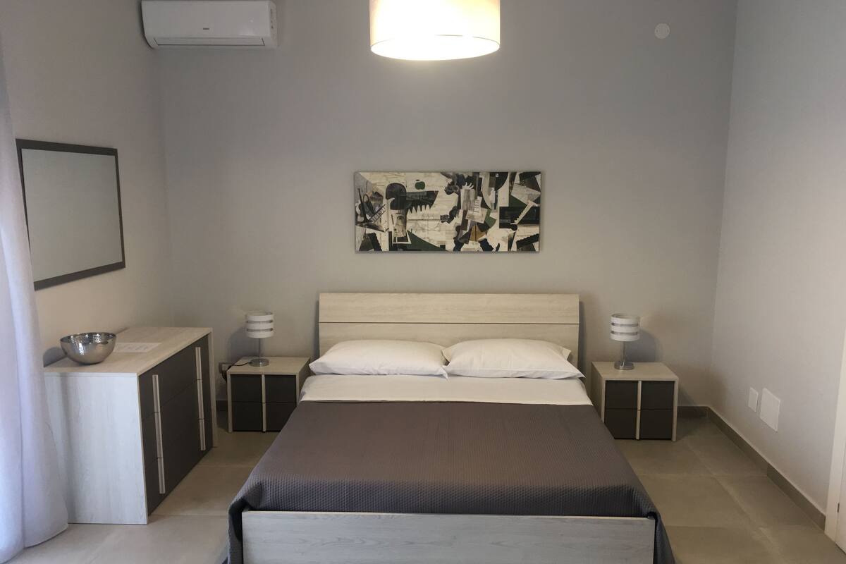 Premium bedding, soundproofing, iron/ironing board, bed sheets