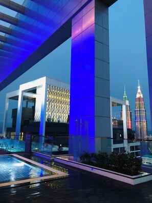 Outdoor pool, open 10:00 AM to 10:00 PM, sun loungers - Platinum Service Suites KLCC (Kuala Lumpur)