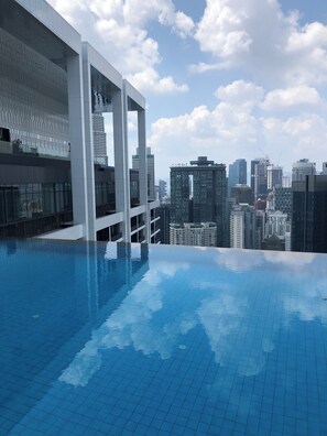 Outdoor pool, open 10:00 AM to 10:00 PM, sun loungers - Platinum Service Suites KLCC (Kuala Lumpur)