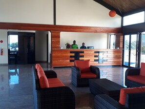 Lobby sitting area - Yadua Bay Resort (Cuvu)