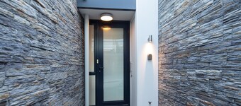 Panorama Terrace Apartments, Element Escapes