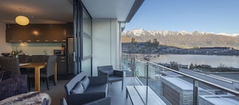 Panorama Terrace Apartments, Element Escapes