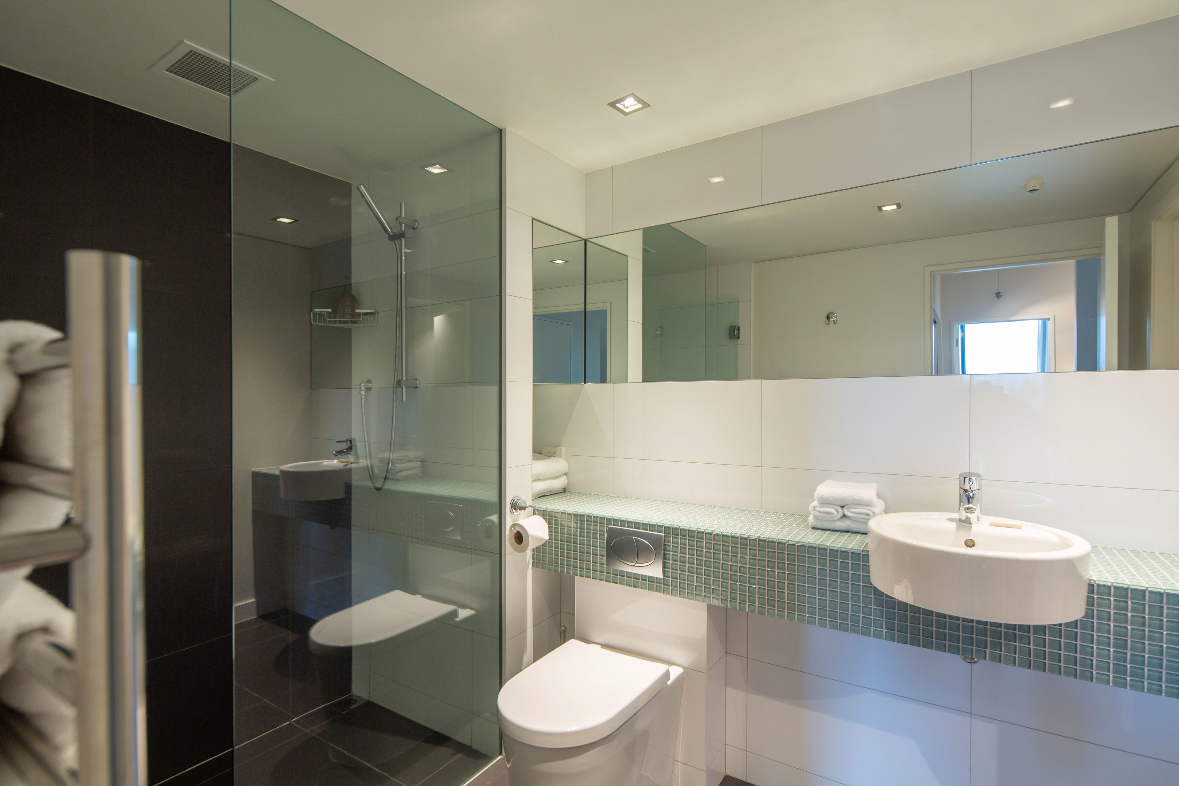 Panorama Terrace Apartments, Element Escapes