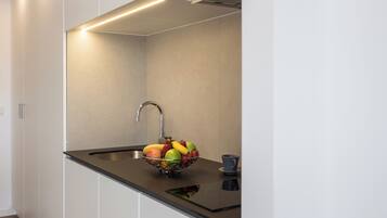 Chambre Familiale, coin cuisine, vue parc | Cuisine privée