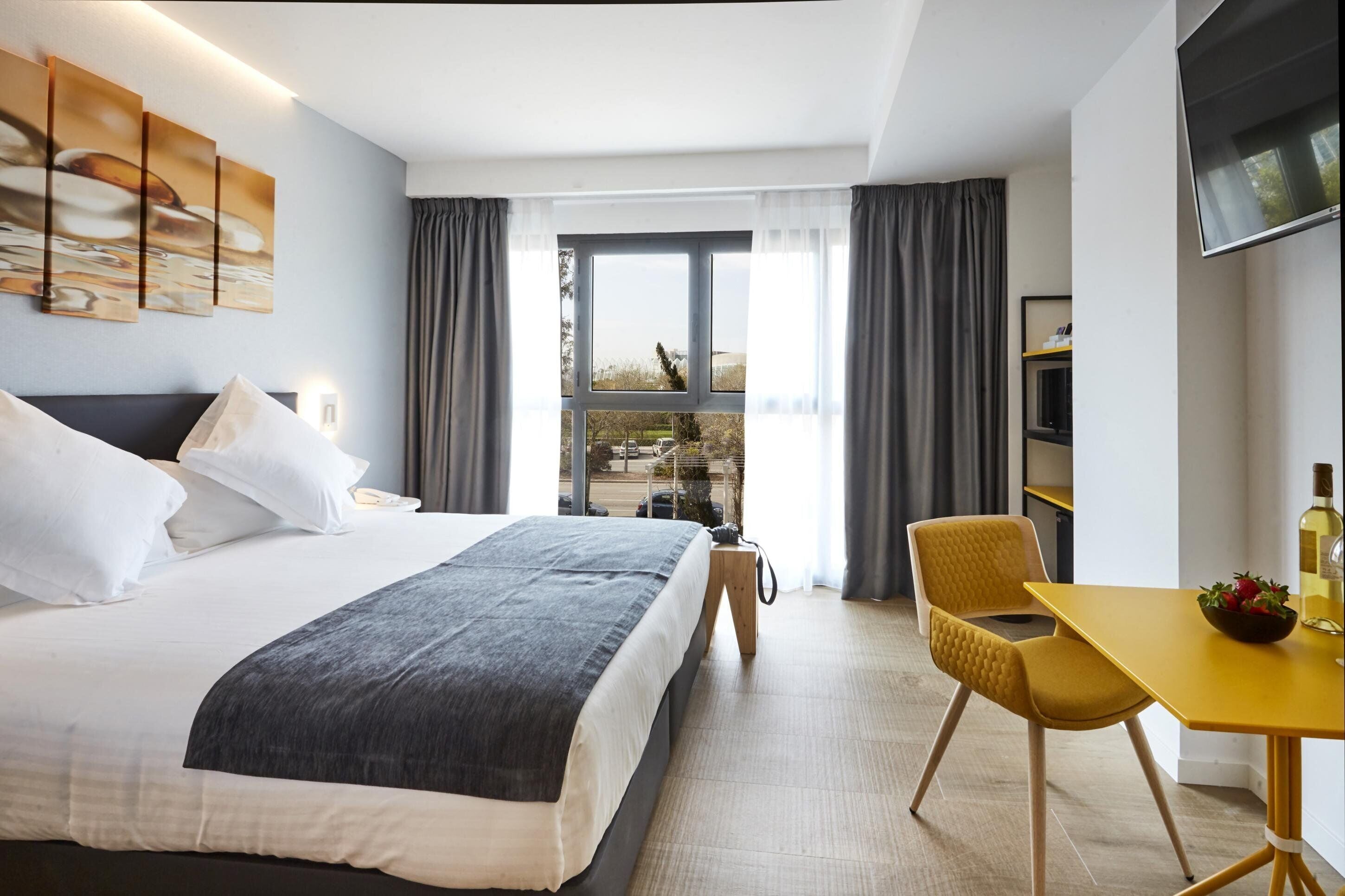 Minibar, in-room safe, desk, laptop workspace