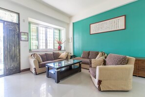 Flat-screen TV - Vineyard Guest House (Taitung)