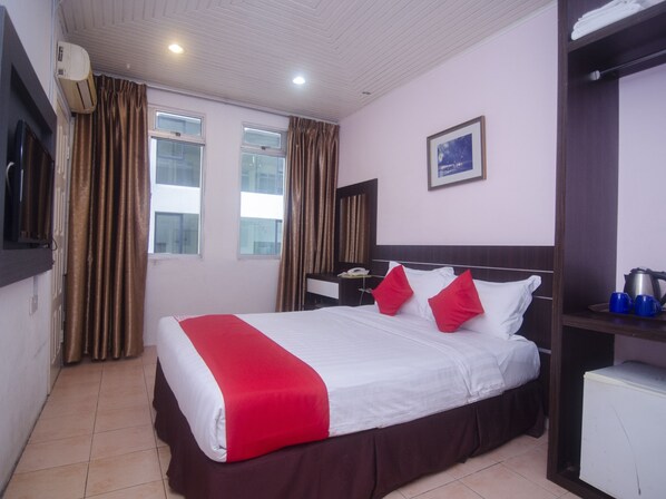Deluxe Double Room | Free WiFi, bed sheets - Hotel O yfair Hotel (Kuching)