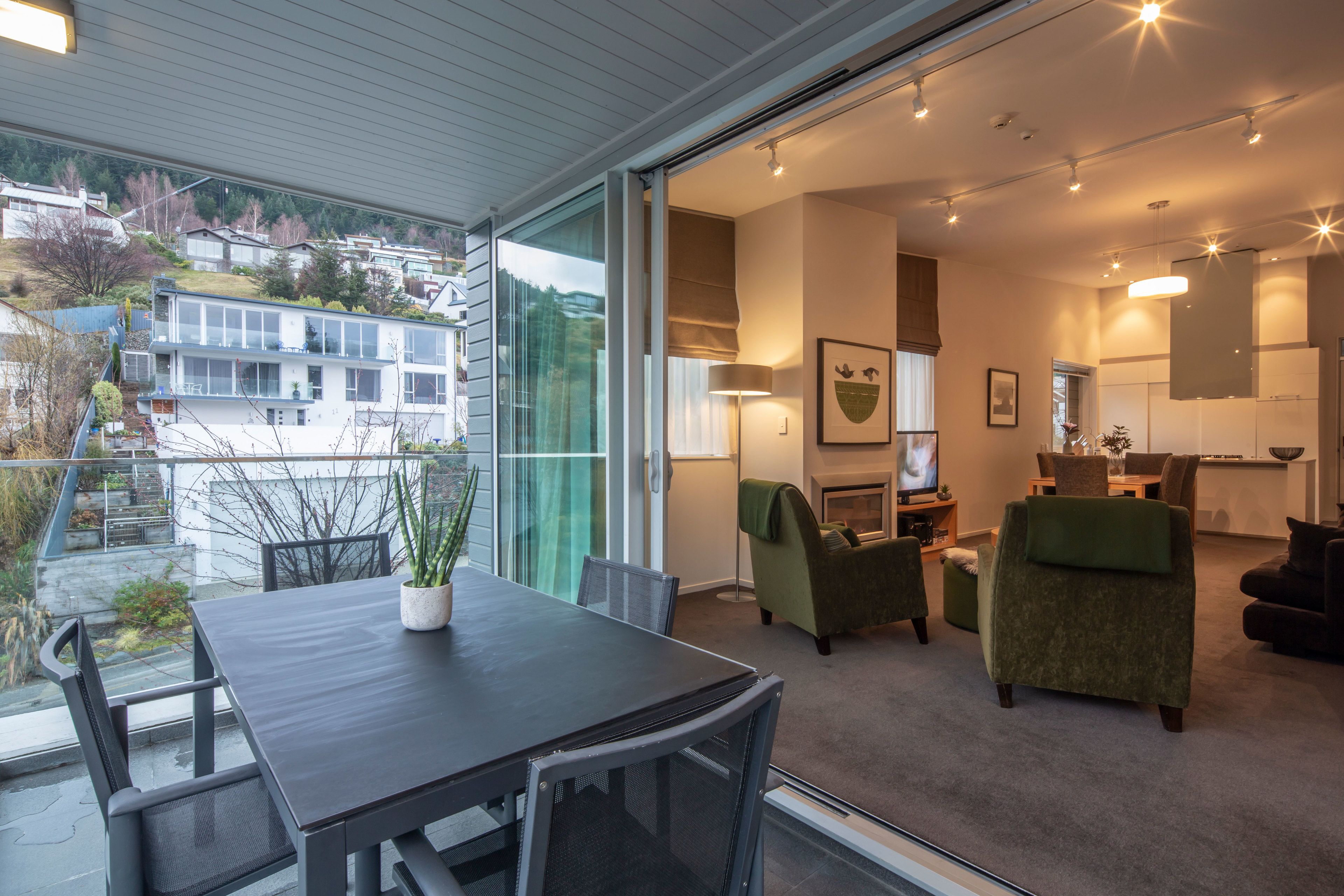 Apartment, 2 Bedrooms, 2 Bathrooms, Mountain View | Balcony view