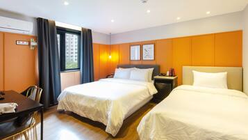 Espacio para trabajar con laptop y sistema de insonorización