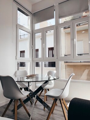 Dining - ALICANTE CENTER APART - EL PATIO 1B (Alicante (Alacant))