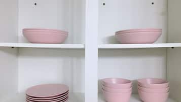 FULL HOUSE | Private kitchenette | Fridge, microwave, stovetop, coffee/tea maker