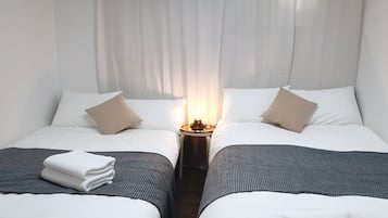 FULL HOUSE | Iron/ironing board, free WiFi, bed sheets