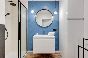 Departamento Deluxe | Baño | Secadora de cabello y toallas 