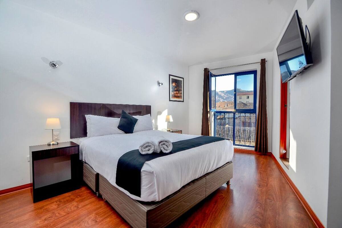 City Double Room | Desk, laptop workspace, blackout drapes, iron/ironing board