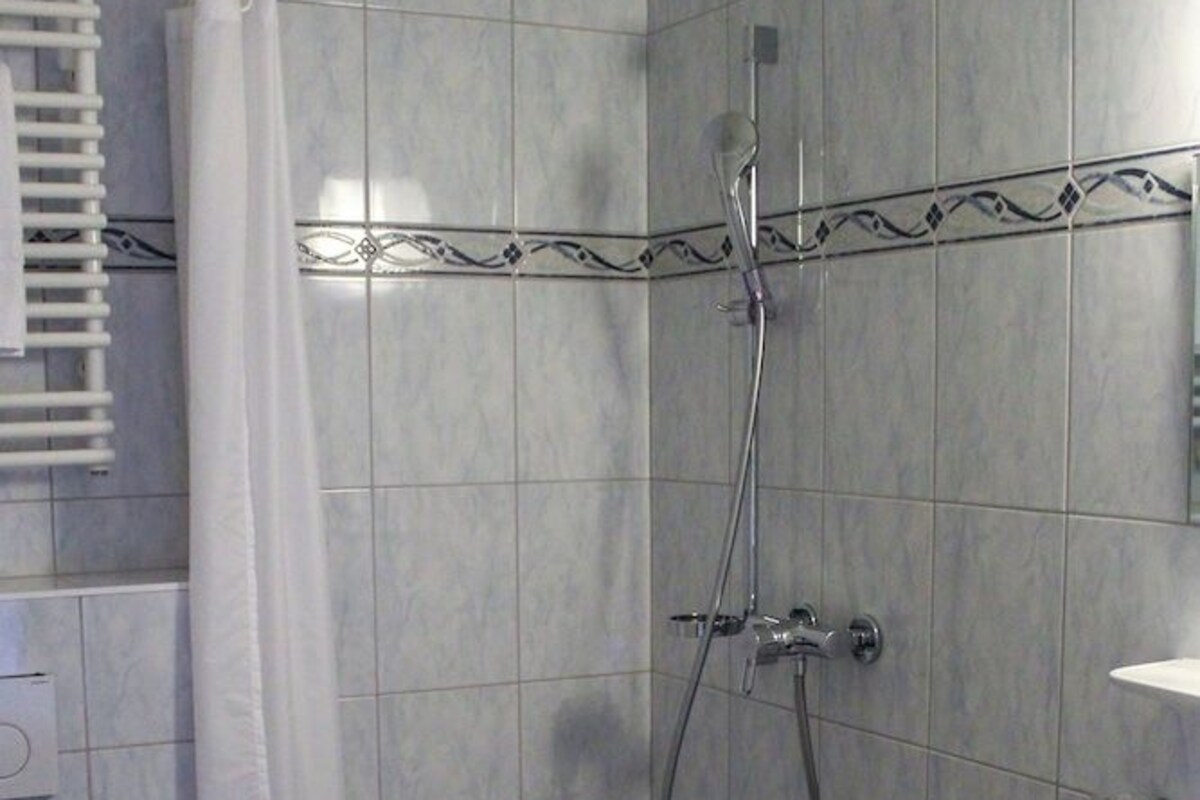 Baño | Ducha y toallas