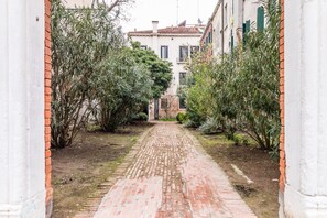 Property grounds - Veronese 09 - Casin dei Spiriti (Venezia)