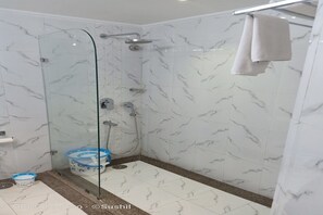 Standard Room, 1 Single Bed, Pool View | Bathroom - The Orchha Resort by Riverside (Nivari)
