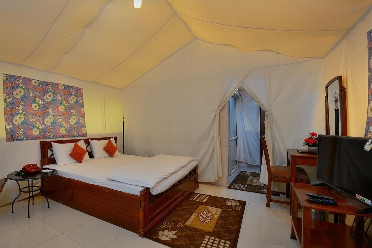 Soundproofing, iron/ironing board (on request), rollaway beds, free WiFi