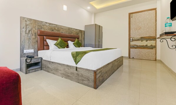 Iron/ironing board, rollaway beds, free WiFi, bed sheets