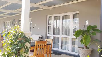 Basic-Zweibettzimmer | Terrasse/Patio