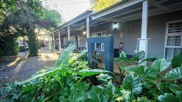 Mặt tiền nơi lưu trú
