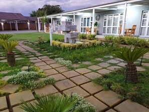 Property grounds - Graceland Guest House (Potchefstroom)