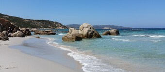 WITTE VILLA COMPLEX-IN HET HART VAN LA MADDALENA