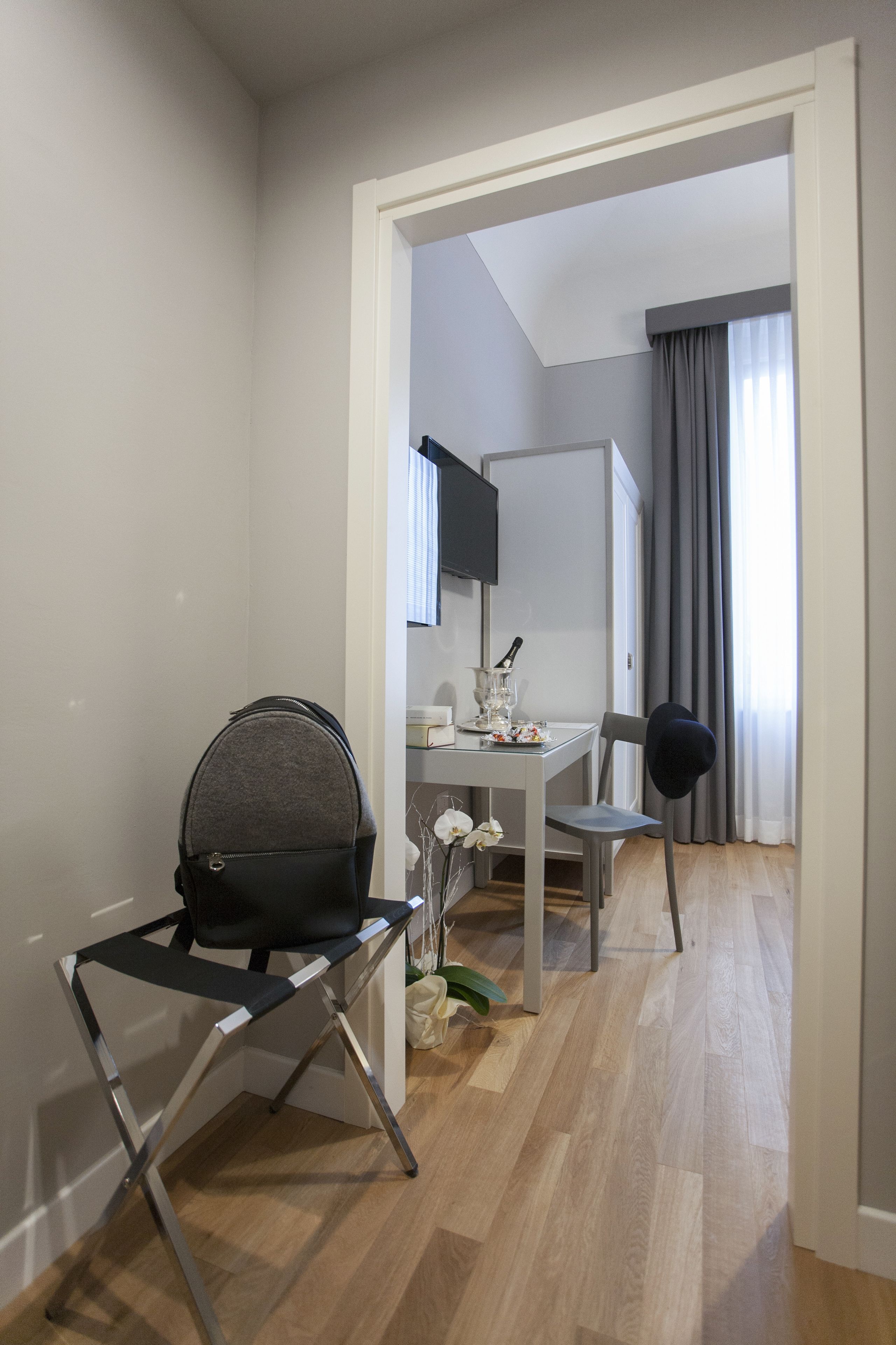 standard double room | minibar, in-room safe, desk, blackout curtains