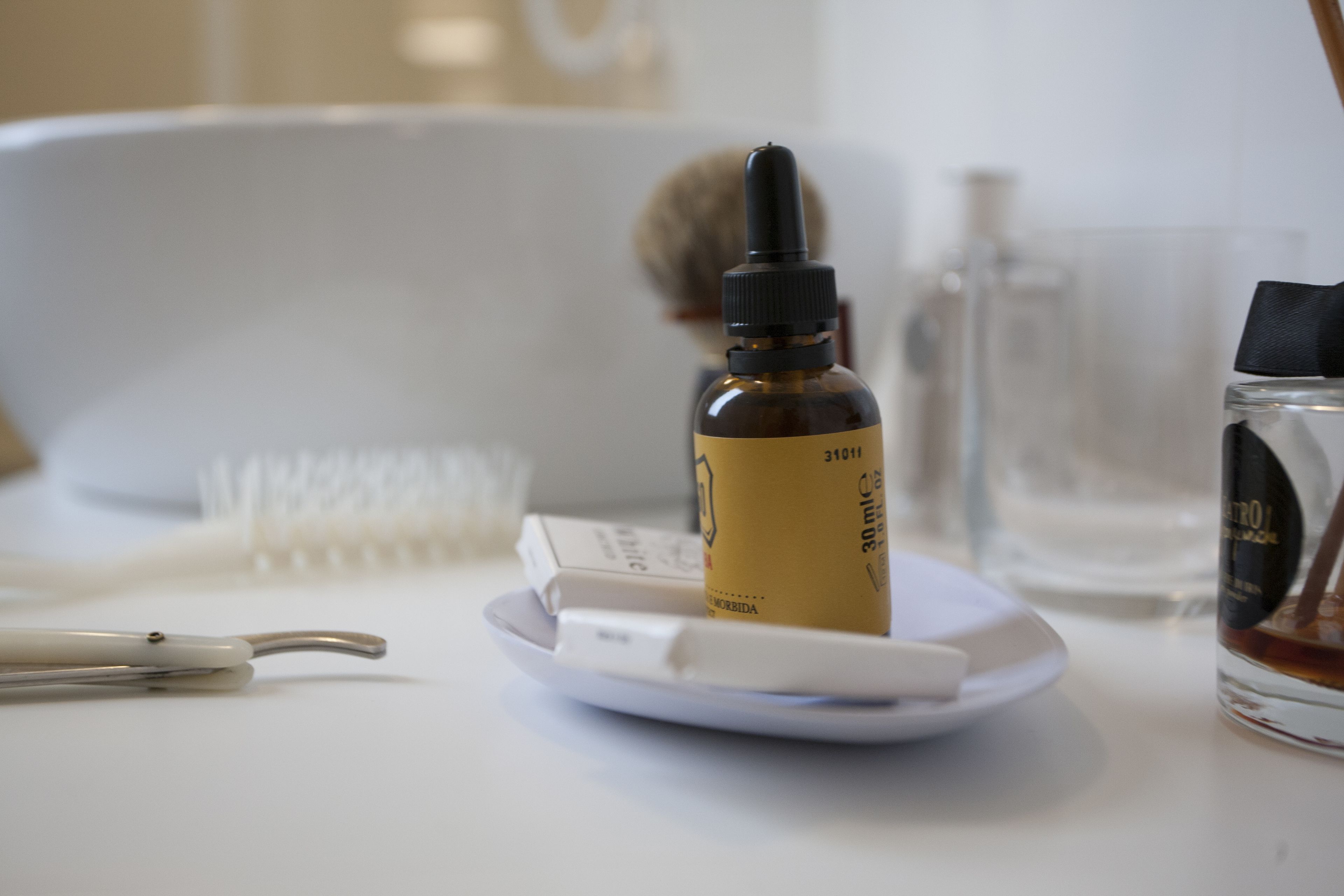 twin room | bathroom | shower, free toiletries, hair dryer, bidet