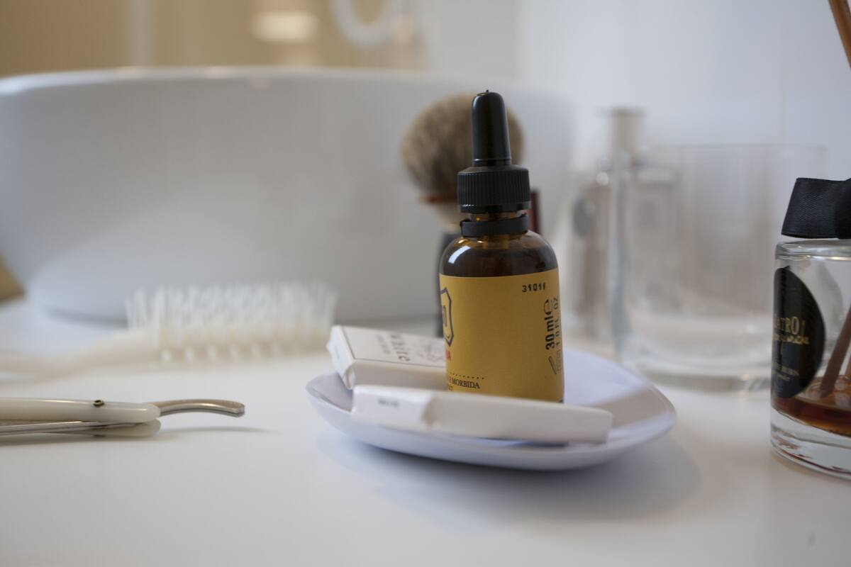 twin room | bathroom | shower, free toiletries, hair dryer, bidet