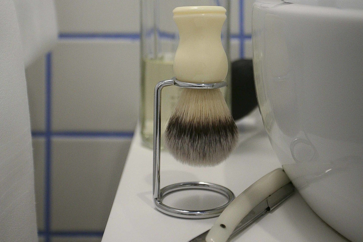 standard single room | bathroom amenities | shower, free toiletries, hair dryer, bidet