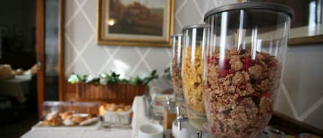 Daily buffet breakfast (EUR 8 per person)
