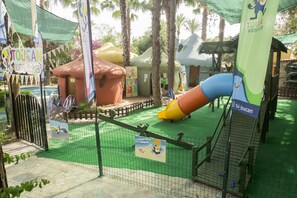 Children’s play area – outdoor