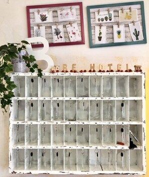 ฝ่ายต้อนรับ