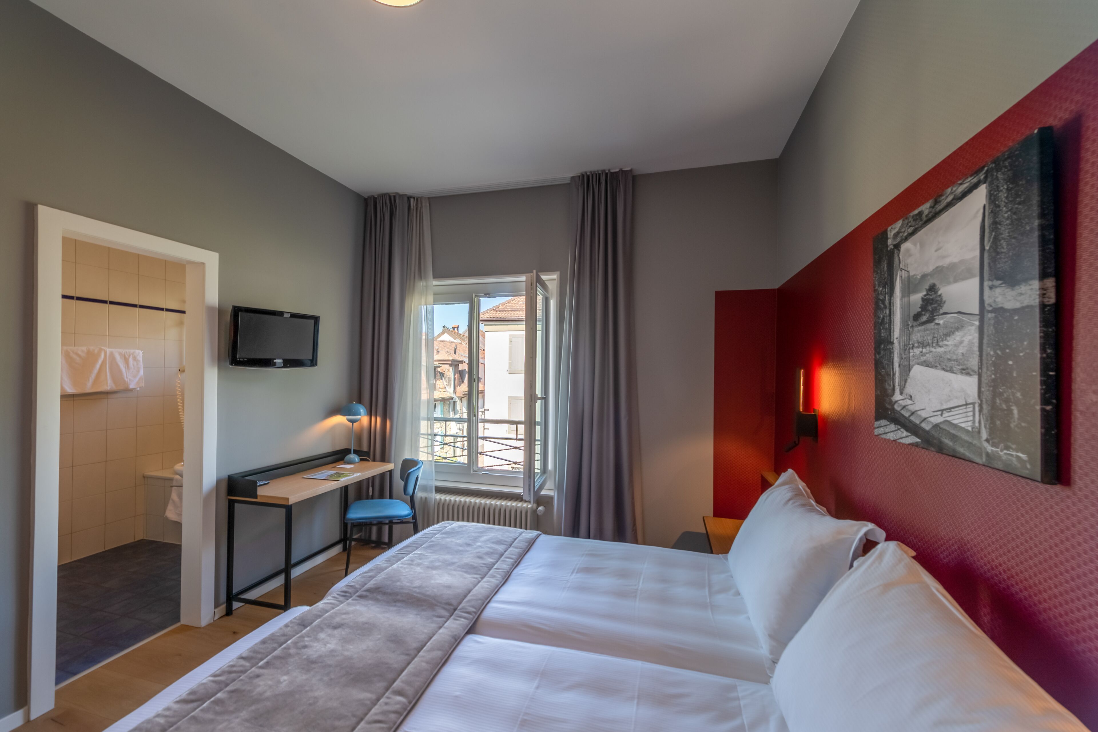 twin room | 1 bedroom, premium bedding, minibar, in-room safe
