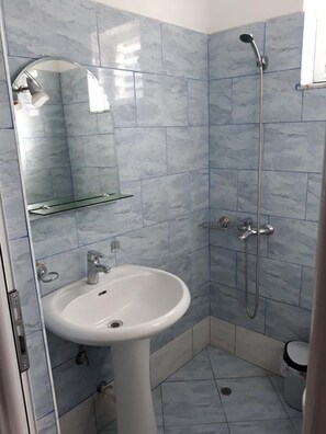 Apartment, 1 Bedroom, Balcony | Bathroom - Leka Apartments (Sarandë)