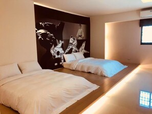 Quadruple Room | Desk, free WiFi