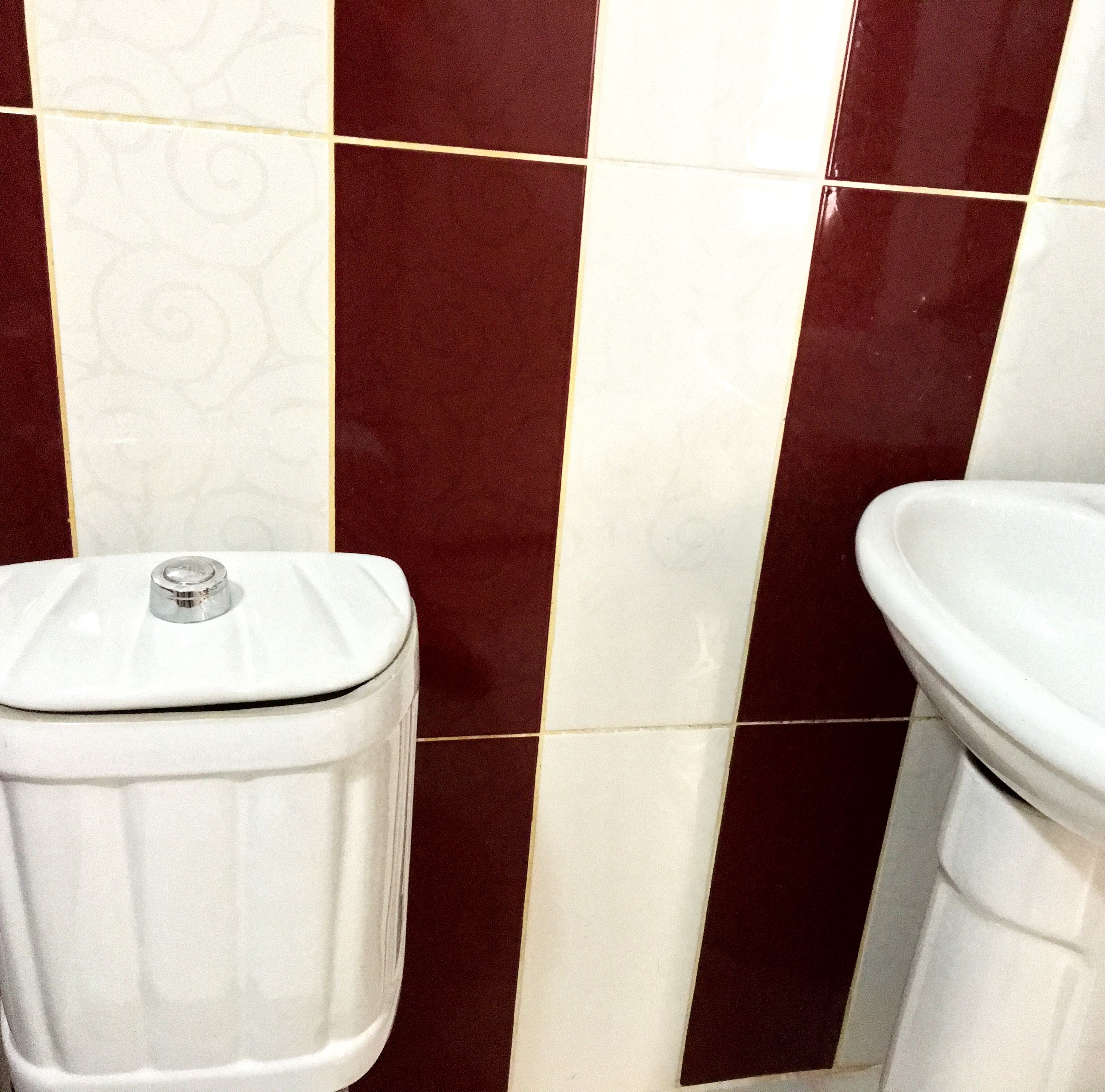 shower, free toiletries, bathrobes, slippers