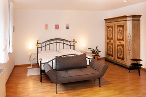 Literie de qualité supérieure, matelas Select Comfort, minibar