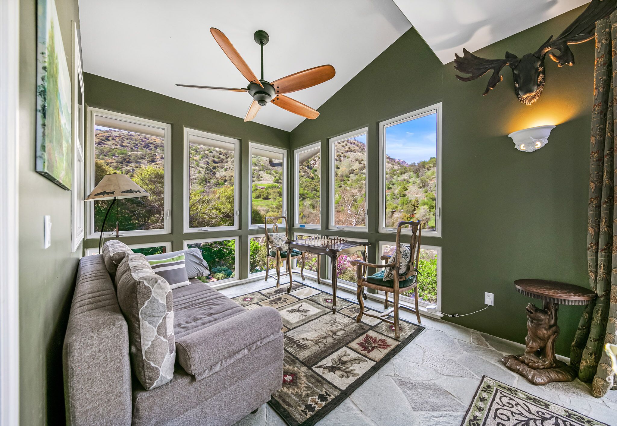 TV connectée, cheminée