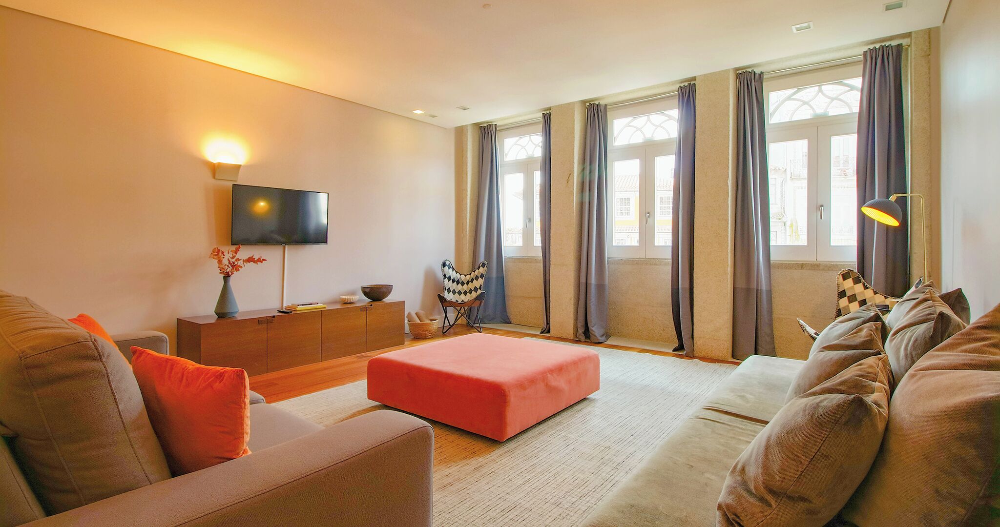 Luxury Apartment, 2 Bedrooms, City View | Bathroom | Bathtub, designer toiletries, hair dryer, towels