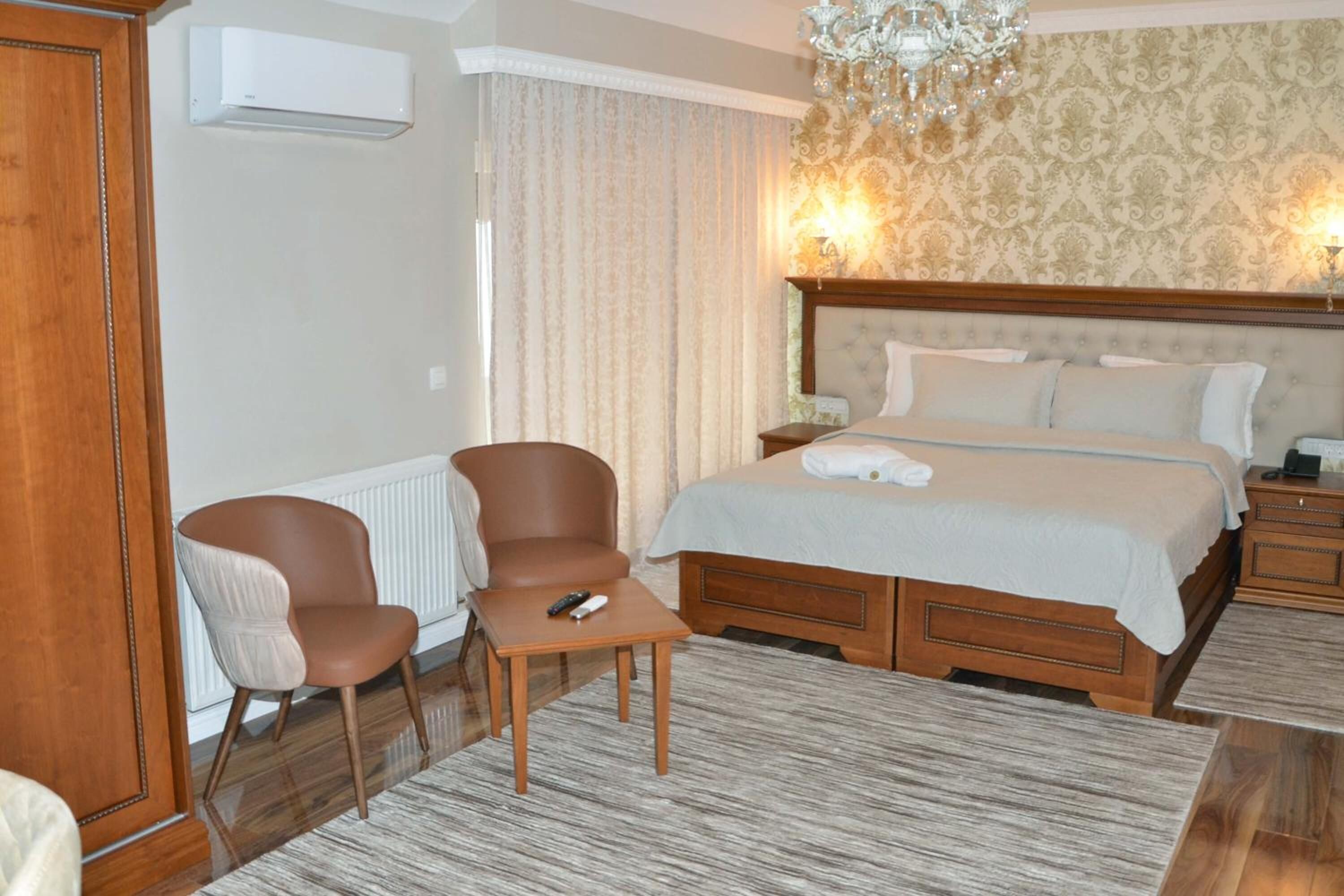 standard double room, city view | desk, free cots/infant beds, free wifi, bed sheets