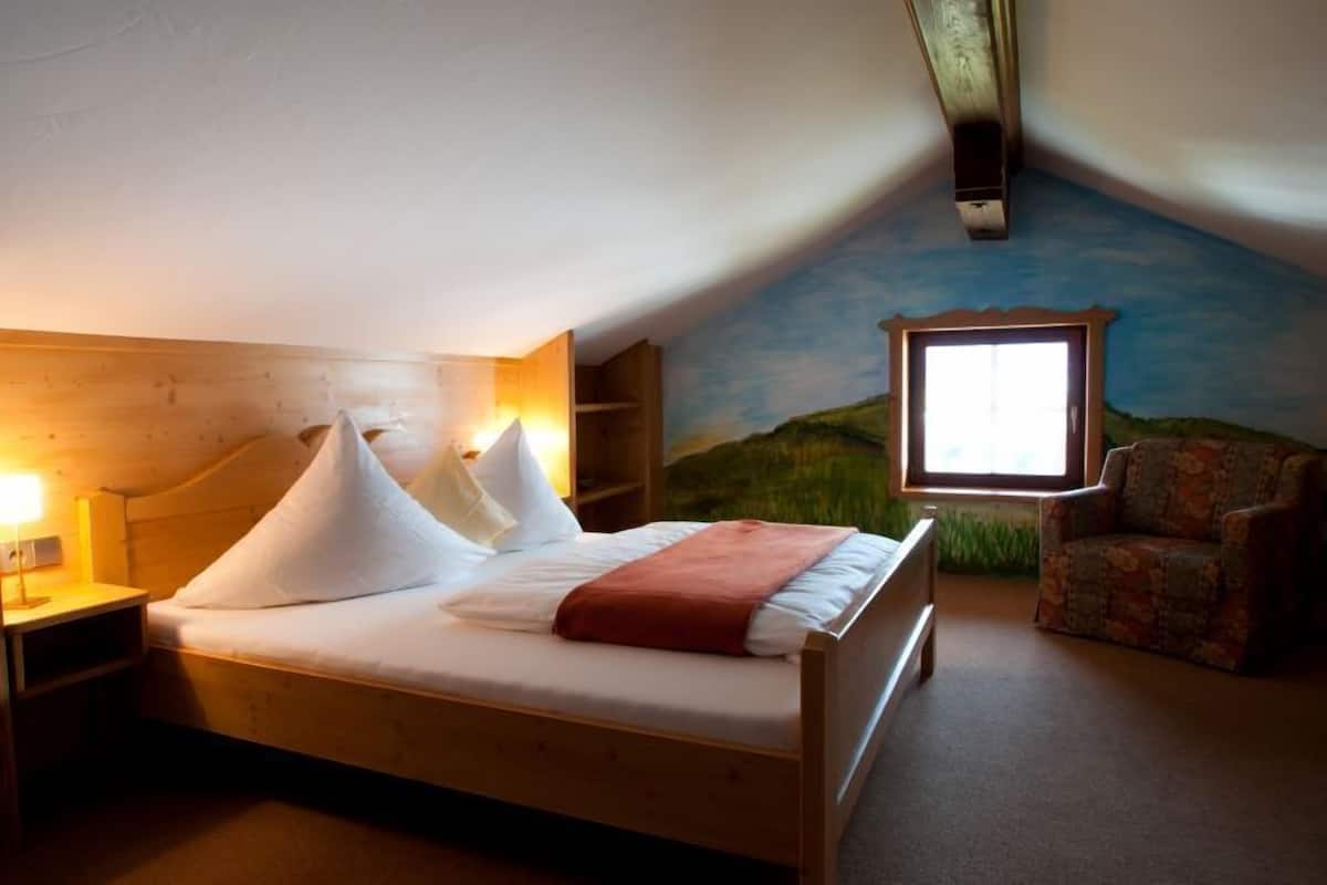 Apartment, 2 Bedrooms, Balcony, Mountain View (Stueberl) | Minibar, in-room safe, blackout drapes, free WiFi