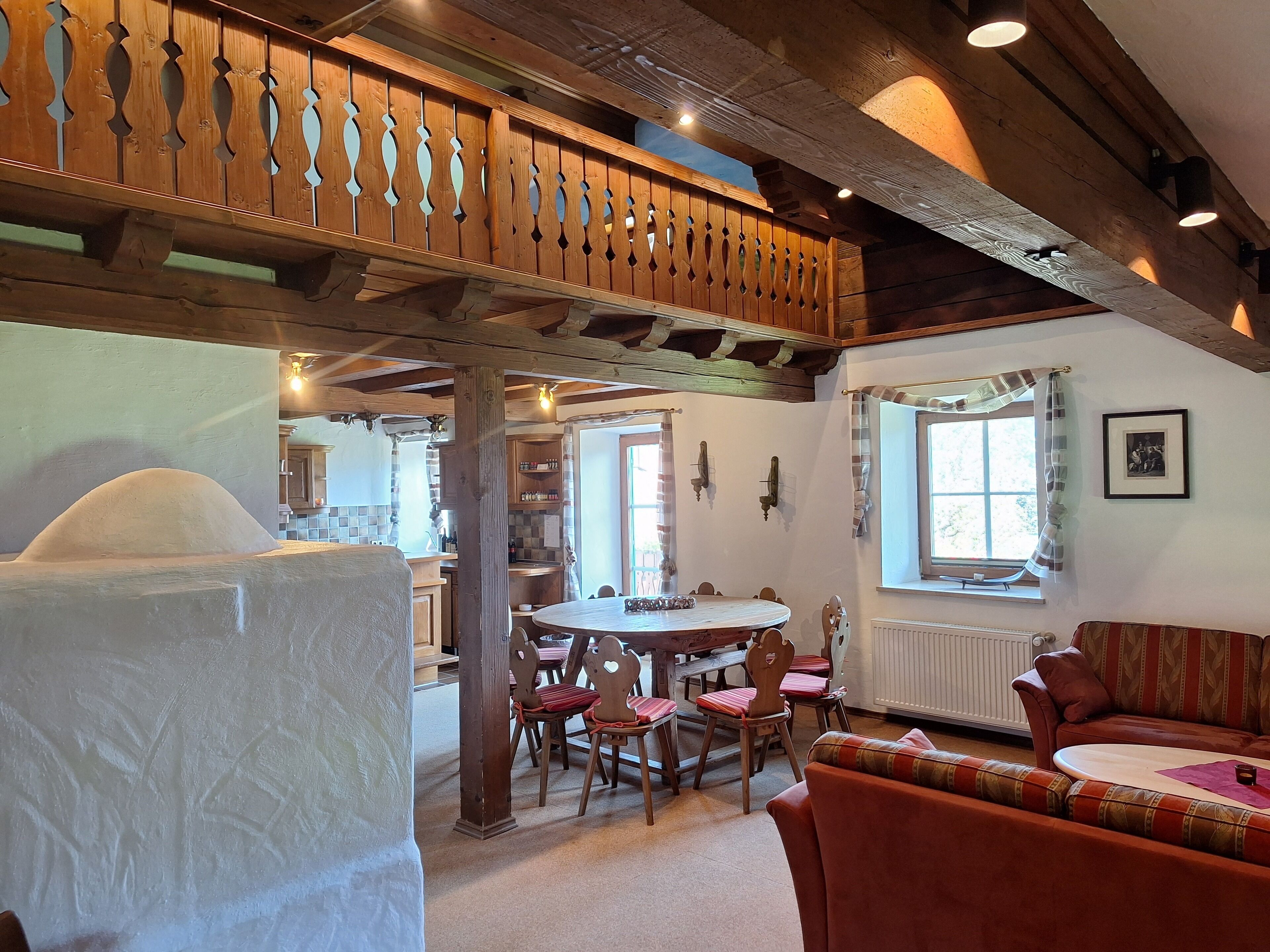 Apartment, 2 Schlafzimmer, Balkon, Bergblick (Stueberl) | Wohnbereich | Flachbildfernseher