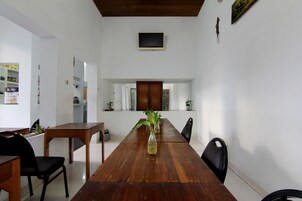 Free daily local cuisine breakfast