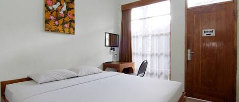 Premium bedding, desk, free WiFi, bed sheets