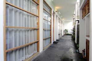 Exterior - The Nest Hotel (Depok)