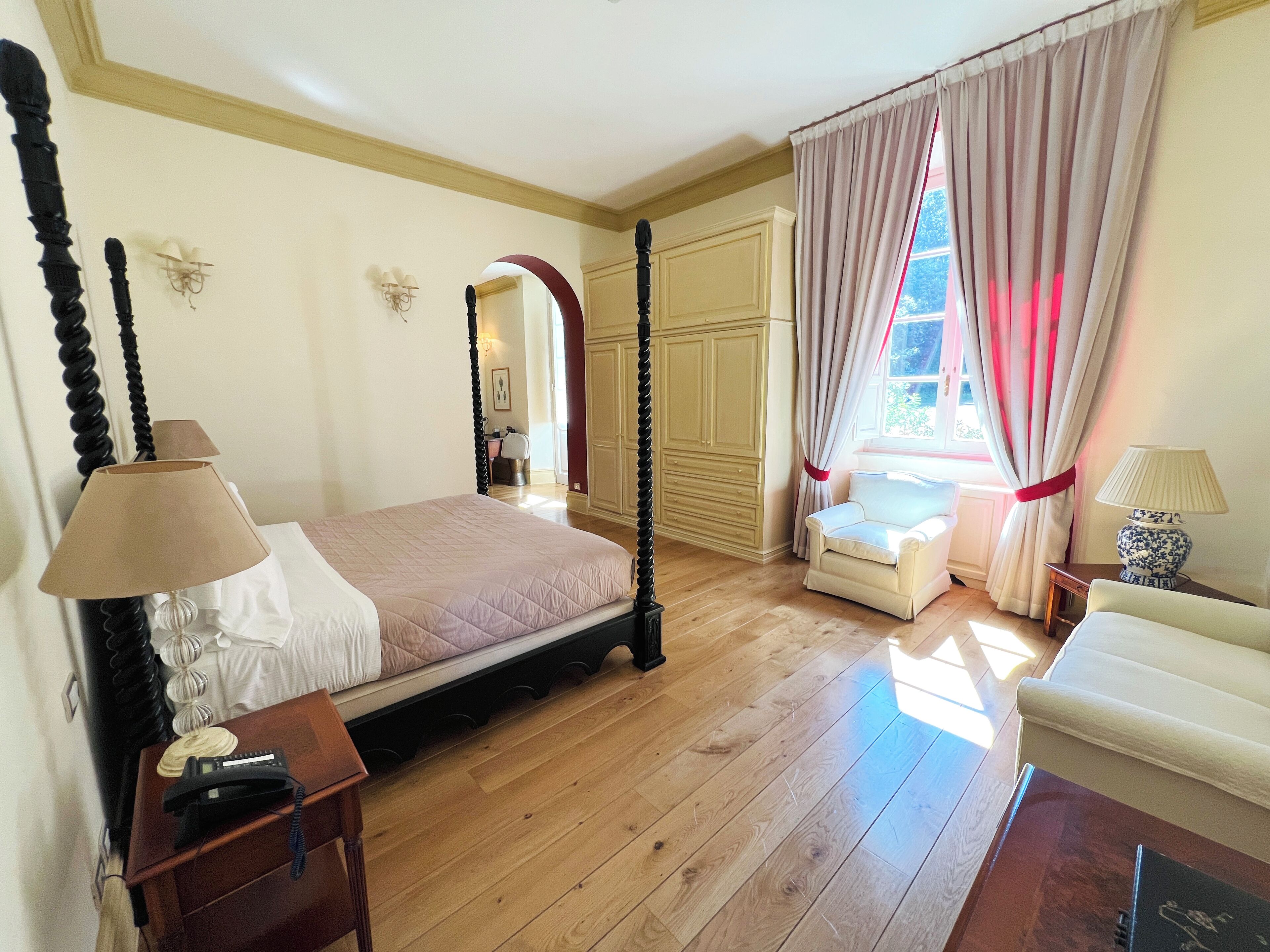 classic suite, balcony, mountain view | premium bedding, down duvets, minibar, in-room safe
